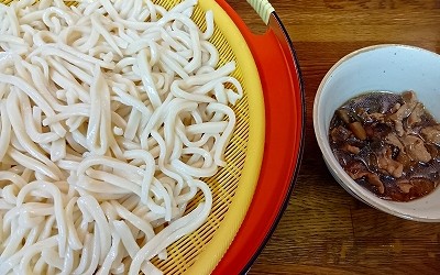 令和７年１０月３０日（木） 芋井公民館にて「手打ちうどん講座」を開催いたしました。   毎回人気の「手打ちうどん講座」を今年も開講しました！ 水分量の難しさなどを感じながら、「おいしくな～れ！」と一生懸命に作っ...